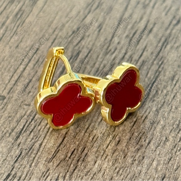 Four-leaf Clover 18K Gold Plated Red / Gold Color Stud Earrings - Picture 4 of 5